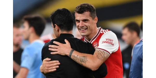 Granit Xhaka retorna à Bundesliga após sete anos